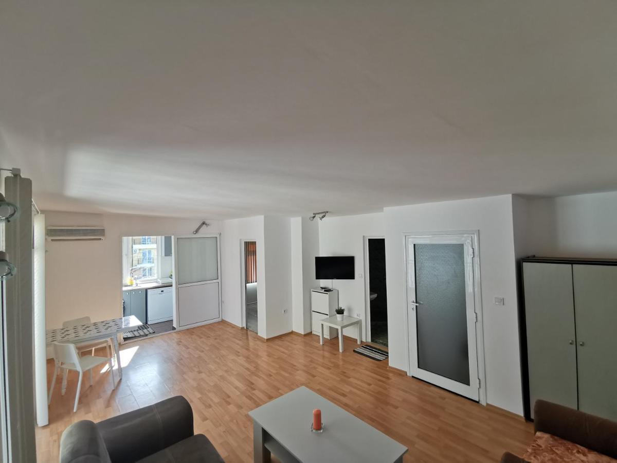4Th Floor Apartment Бургас Екстериор снимка